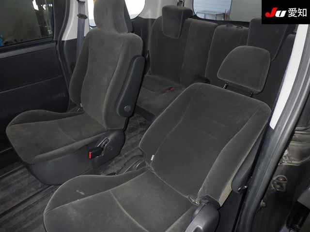 TOYOTA NOAH 2012