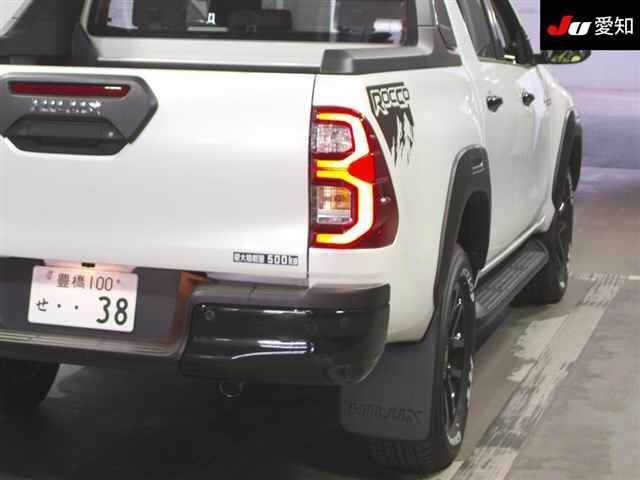 TOYOTA HILUX 2024