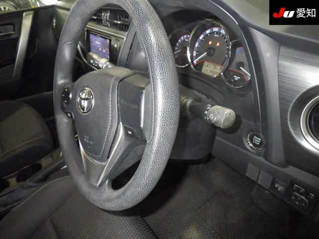 TOYOTA AURIS 2012