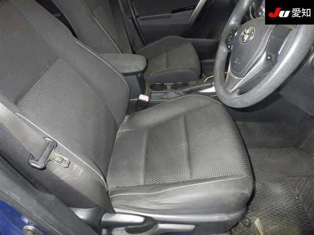 TOYOTA AURIS 2012