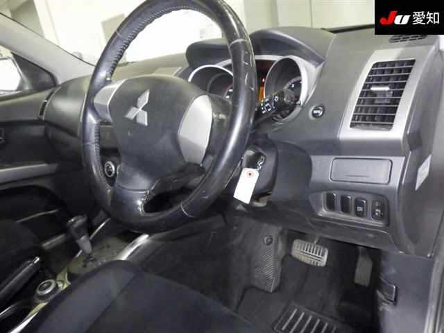 MITSUBISHI OUTLANDER 2008