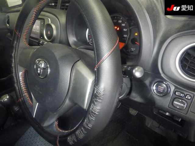TOYOTA VITZ 2012