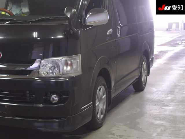 TOYOTA HIACE VAN 2009