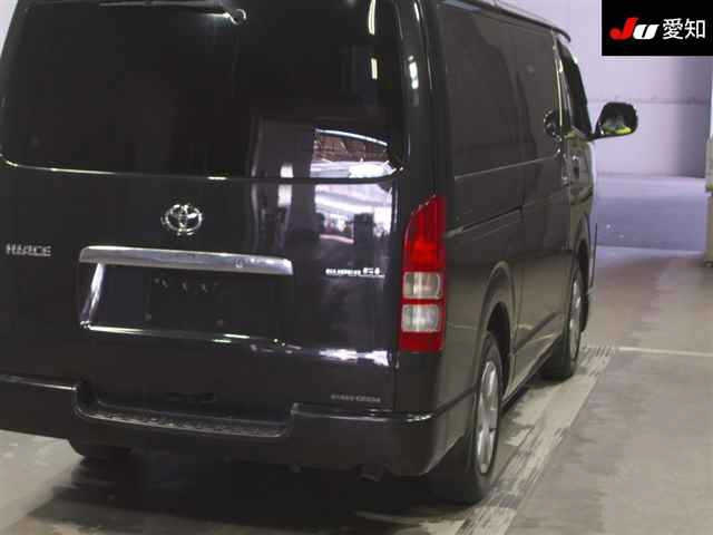 TOYOTA HIACE VAN 2009