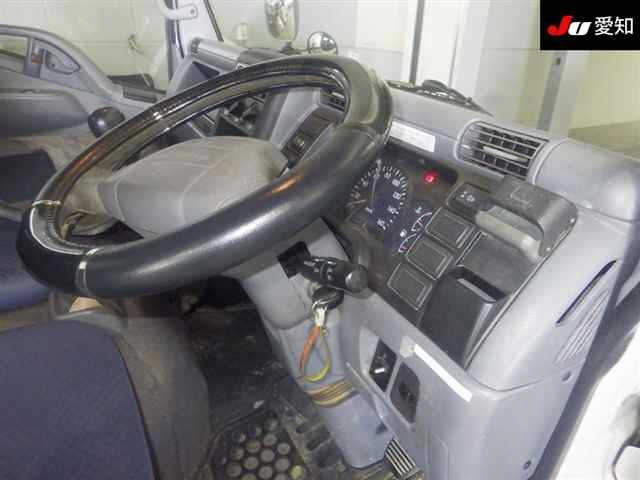 MITSUBISHI CANTER 2009