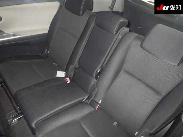 TOYOTA WISH 2009