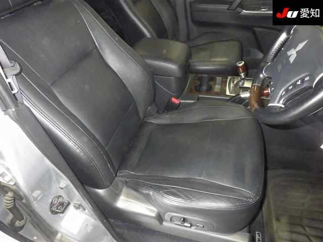 MITSUBISHI PAJERO 2013