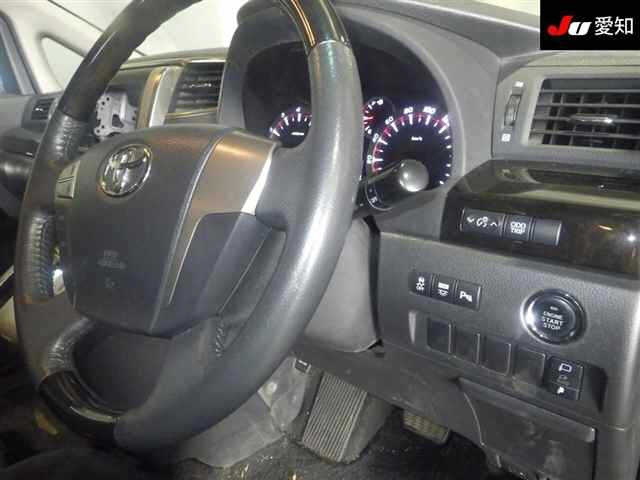 TOYOTA ALPHARD 2011
