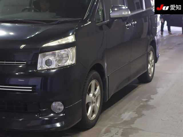 TOYOTA VOXY 2008