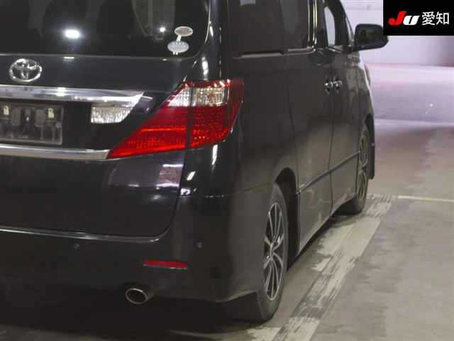 TOYOTA ALPHARD 2011