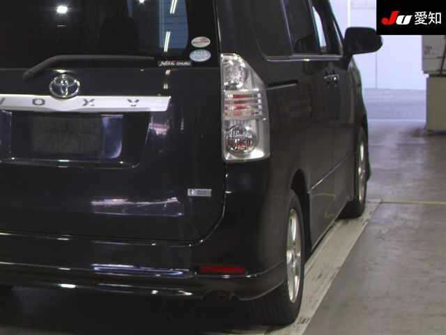 TOYOTA VOXY 2008