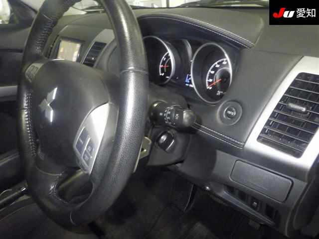MITSUBISHI OUTLANDER 2012