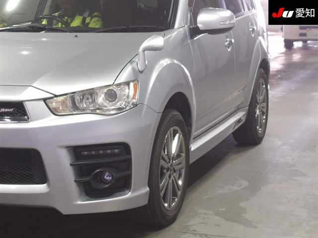 MITSUBISHI OUTLANDER 2012