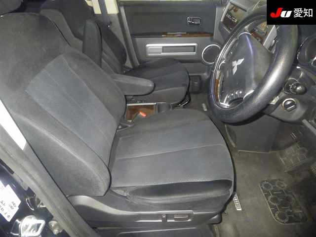 MITSUBISHI DELICA D5 2009