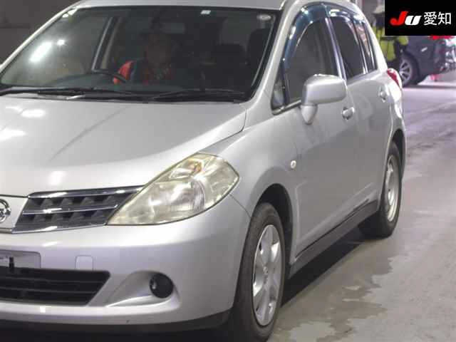 NISSAN TIIDA 2012