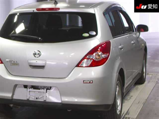 NISSAN TIIDA 2012