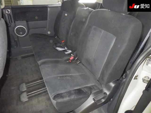 MITSUBISHI DELICA D5 2011