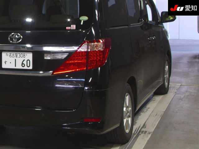 TOYOTA ALPHARD 2013