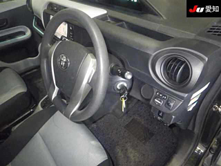 TOYOTA AQUA 2012