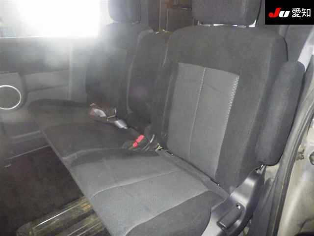 MITSUBISHI DELICA D5 2010