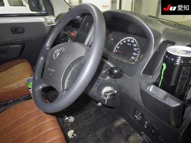 TOYOTA TOWN ACE VAN 2011