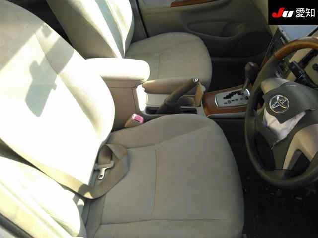 TOYOTA COROLLA AXIO 2010