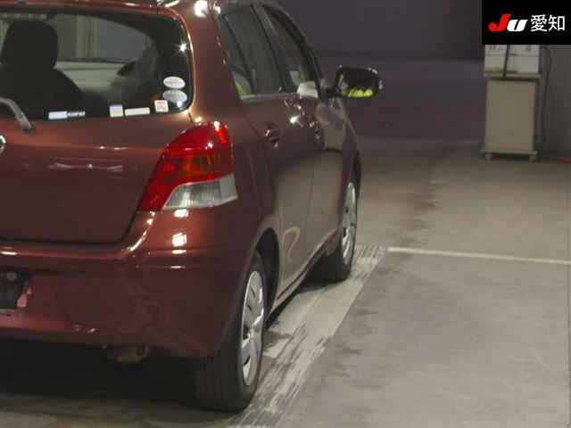 TOYOTA VITZ 2010
