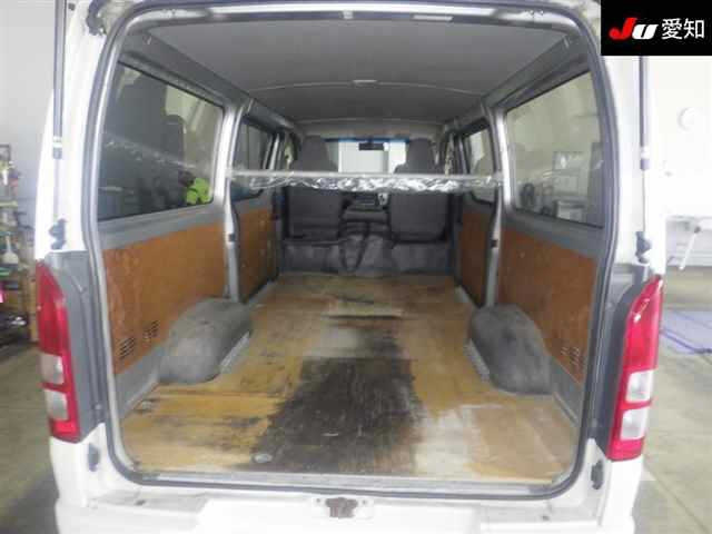 TOYOTA HIACE VAN 2013