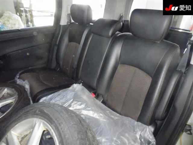 NISSAN ELGRAND 2011