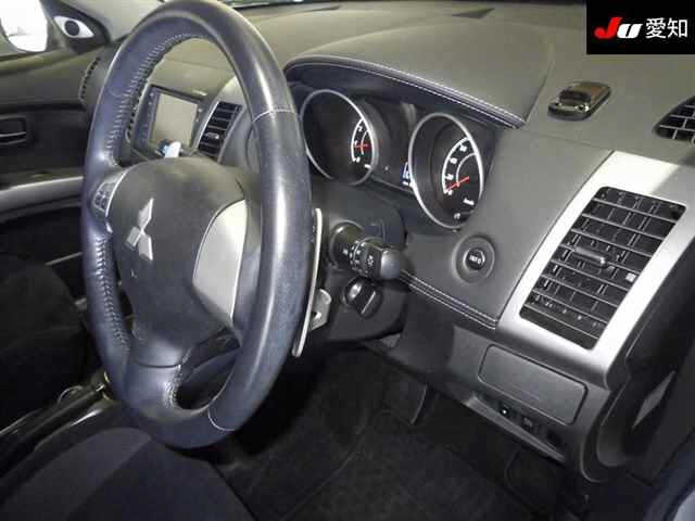 MITSUBISHI OUTLANDER 2010