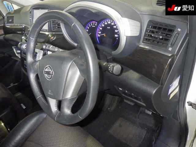 NISSAN ELGRAND 2011