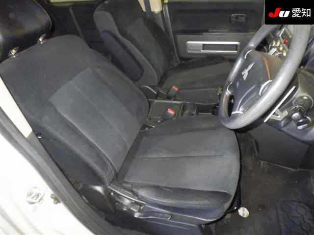 MITSUBISHI DELICA D5 2010