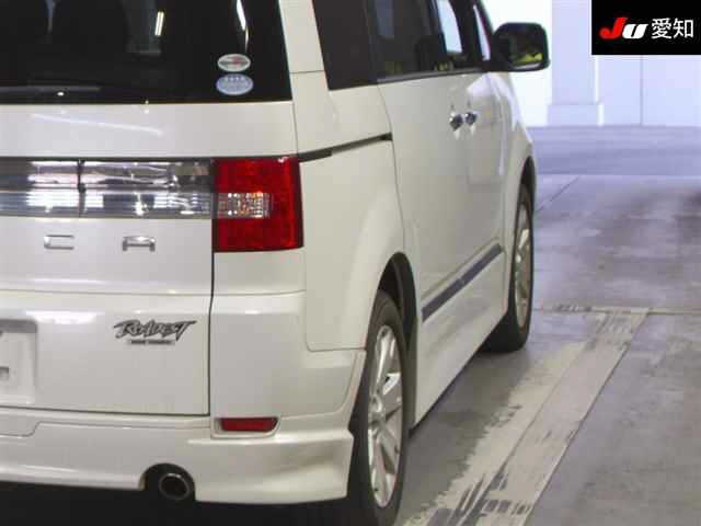 MITSUBISHI DELICA D5 2010