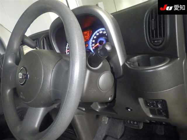 NISSAN CUBE 2010
