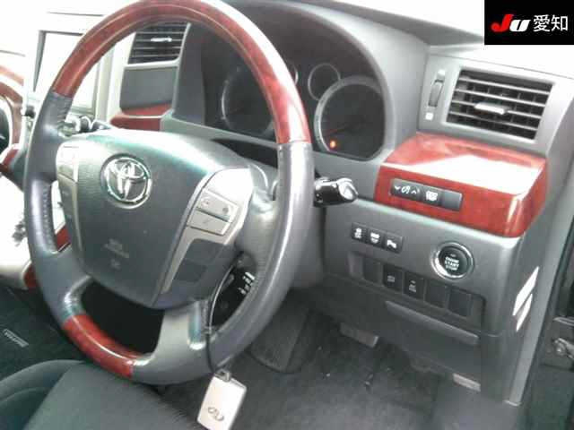 TOYOTA VELLFIRE 2008