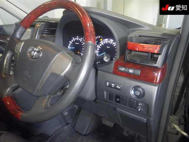 TOYOTA ALPHARD 2010