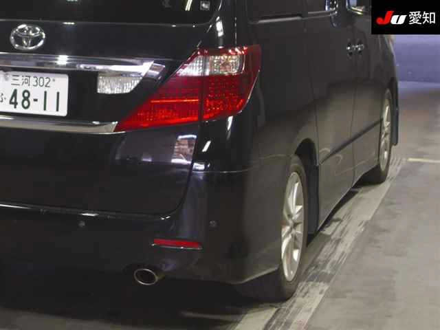 TOYOTA ALPHARD 2010
