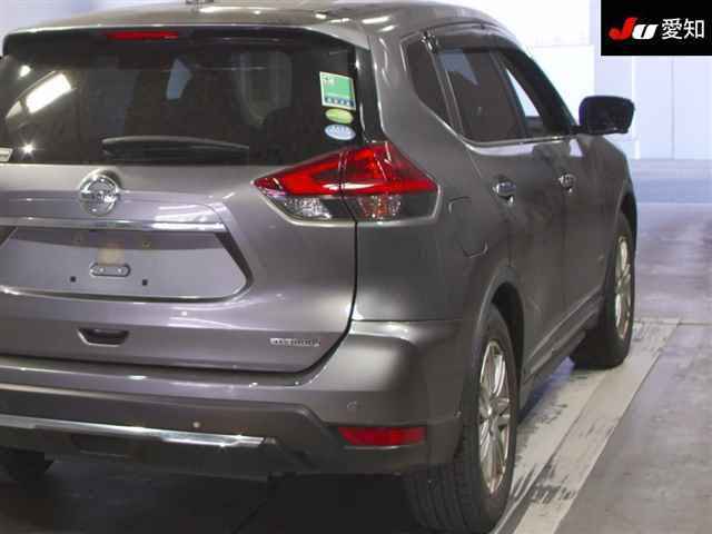 NISSAN X-TRAIL 2018