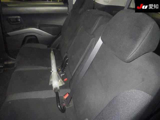 MITSUBISHI OUTLANDER 2009