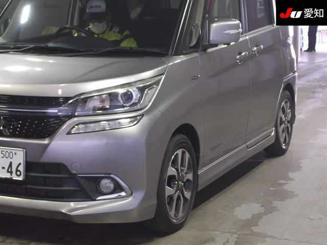 MITSUBISHI DELICA D2 2017