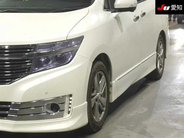 NISSAN ELGRAND 2011