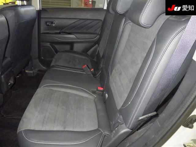 MITSUBISHI OUTLANDER PHEV 2015