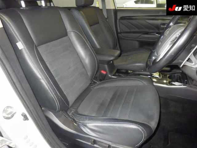 MITSUBISHI OUTLANDER PHEV 2015