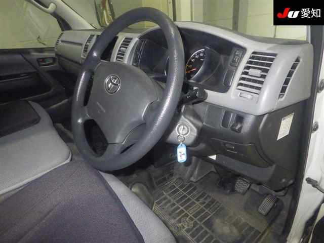 TOYOTA REGIUS ACE VAN 2009