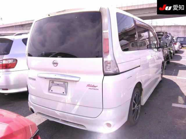 NISSAN SERENA 2010