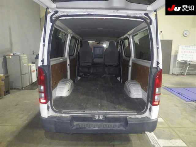 TOYOTA REGIUS ACE VAN 2009