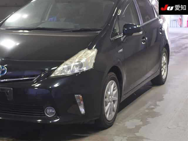 TOYOTA PRIUS ALPHA 2012