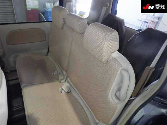 TOYOTA SIENTA 2012
