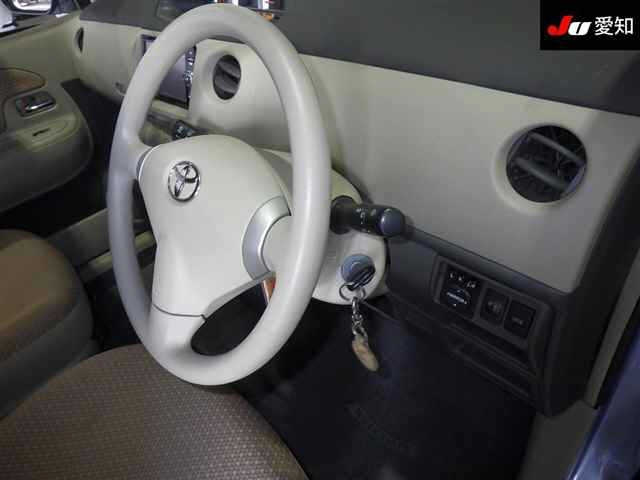 TOYOTA SIENTA 2012