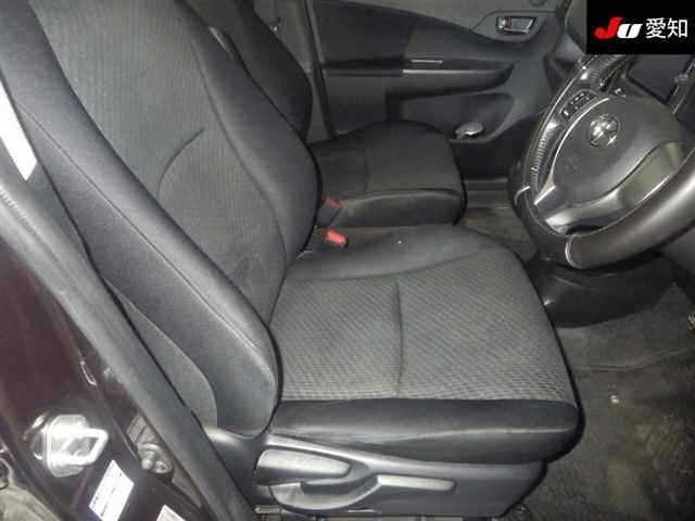 TOYOTA RACTIS 2012